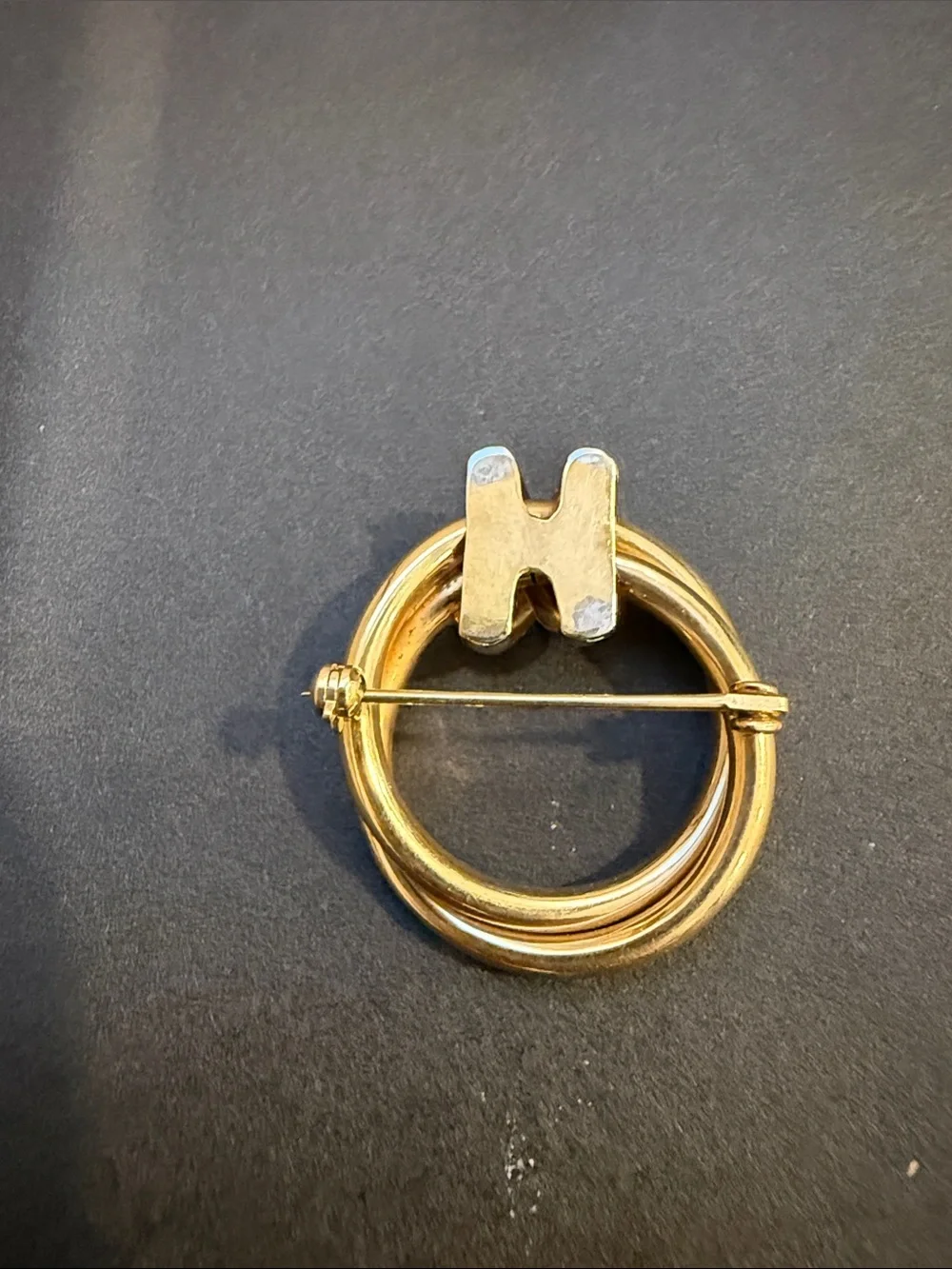 Vintage Gold-Tone Interlocking Circle Brooch - Modern Geometric Two Tone